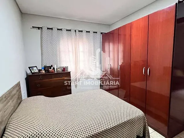 Casa com 340m² 3 quartos e 2 banheiros, à venda, no bairro Centro em Pederneiras