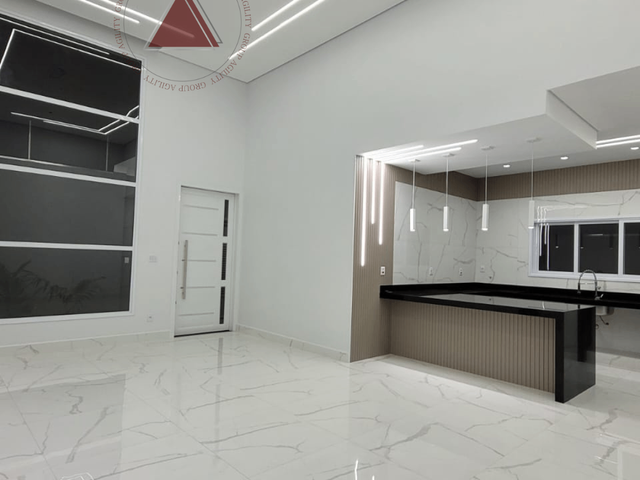 Casa com 300m² 3 quartos e 3 banheiros, à venda, no bairro Parque Moema em Franca