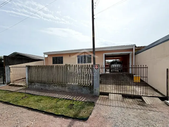 Casa com 296m² 2 quartos e 1 banheiro, à venda, no bairro Quississana em São José dos Pinhais