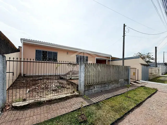 Casa com 296m² 2 quartos e 1 banheiro, à venda, no bairro Quississana em São José dos Pinhais
