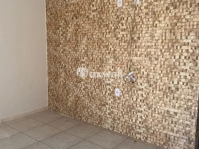 Casa 2 quartos e 2 banheiros, para alugar, no bairro Carolina Parque Extensão em Goiânia