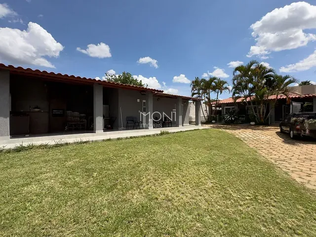 Casa 3 quartos e 4 banheiros, à venda, no bairro Setor Habitacional Arniqueira (Águas Claras) em Brasília