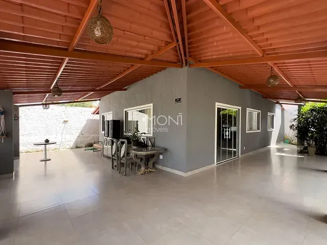 Casa 3 quartos e 4 banheiros, à venda, no bairro Setor Habitacional Arniqueira (Águas Claras) em Brasília