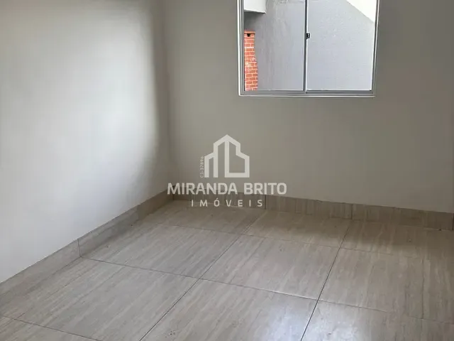 Casa 3 quartos e 2 banheiros, à venda, no bairro Independência - 2º Complemento em Aparecida de Goiânia