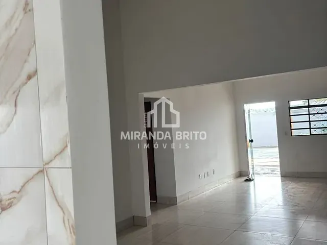 Casa 3 quartos e 2 banheiros, à venda, no bairro Independência - 2º Complemento em Aparecida de Goiânia