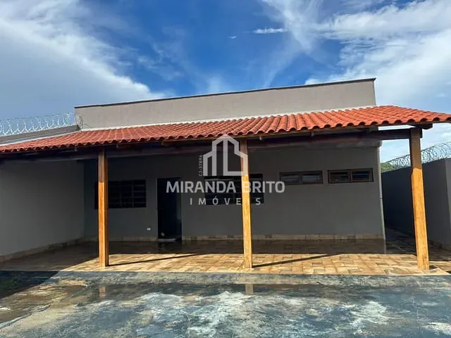 Casa 3 quartos e 2 banheiros, à venda, no bairro Independência - 2º Complemento em Aparecida de Goiânia