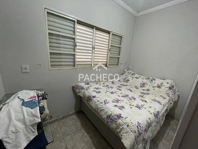 Casa 3 quartos e 2 banheiros, à venda, no bairro Residencial Furlan em Santa Bárbara D'Oeste