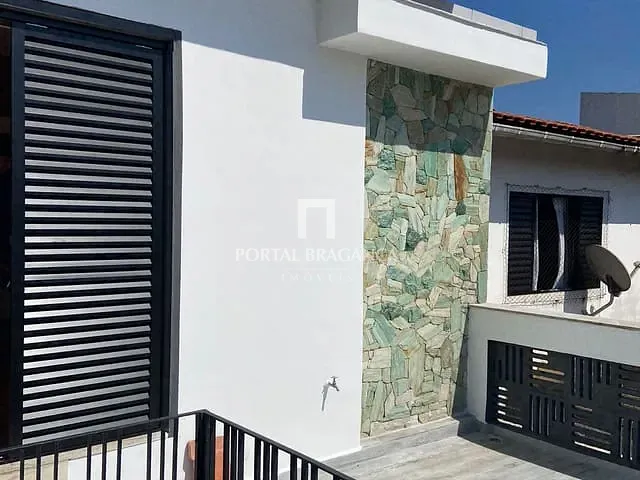 Casa com 200m² 3 quartos e 4 banheiros, à venda, no bairro Jardim Itacolomi em São Paulo