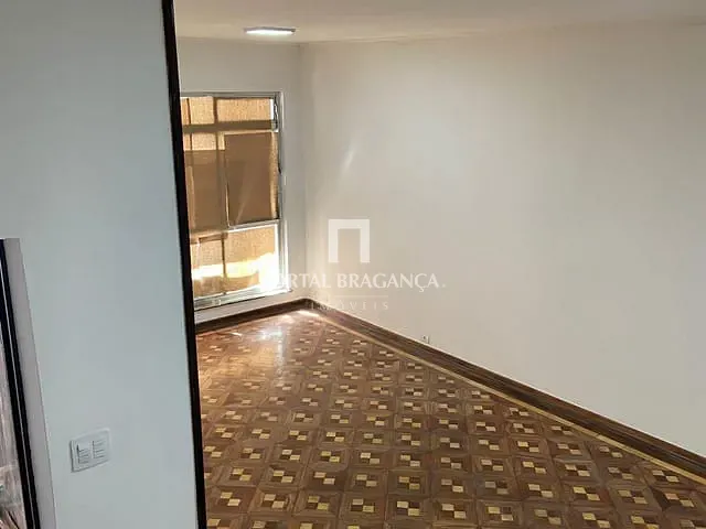 Casa com 200m² 3 quartos e 4 banheiros, à venda, no bairro Jardim Itacolomi em São Paulo