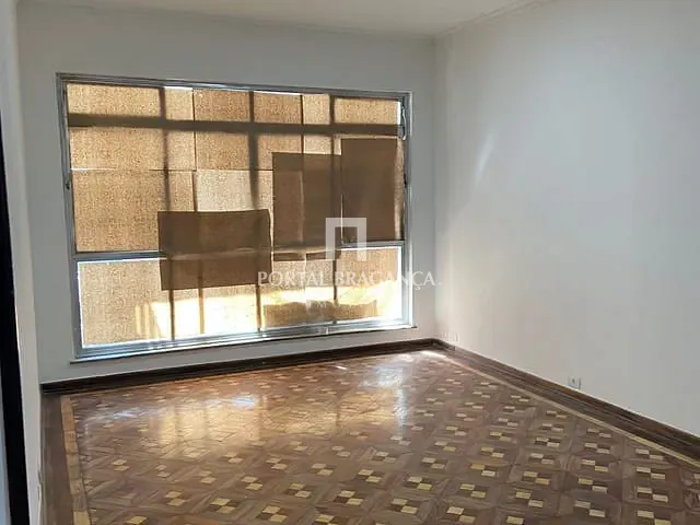 Casa com 200m² 3 quartos e 4 banheiros, à venda, no bairro Jardim Itacolomi em São Paulo