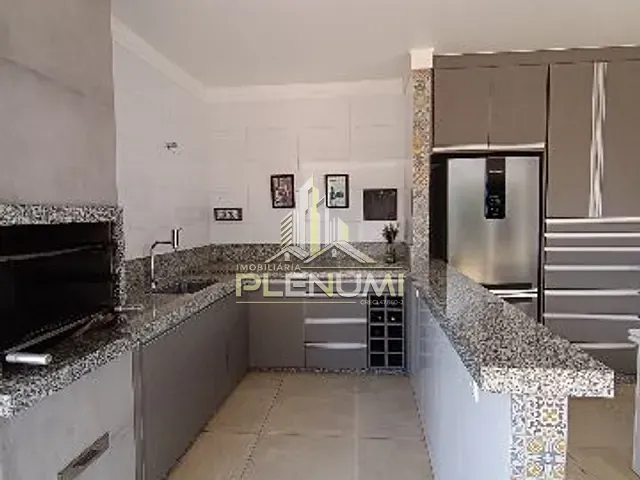 Casa com 2000m² 4 quartos e 6 banheiros, à venda, no bairro Jardim Maria Rosa em Araras