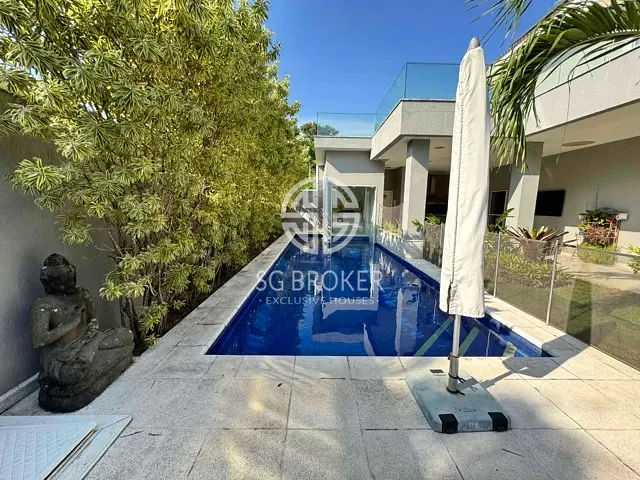 Casa com 640m² 5 quartos e 8 banheiros, à venda, no bairro Barra da Tijuca em Rio de Janeiro