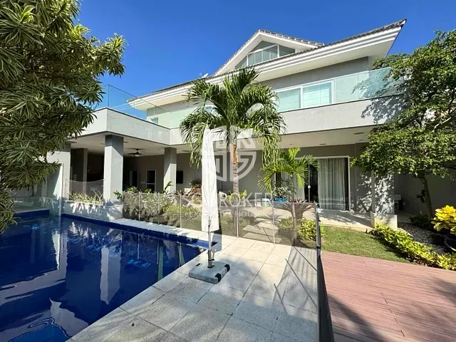 Casa com 640m² 5 quartos e 8 banheiros, à venda, no bairro Barra da Tijuca em Rio de Janeiro