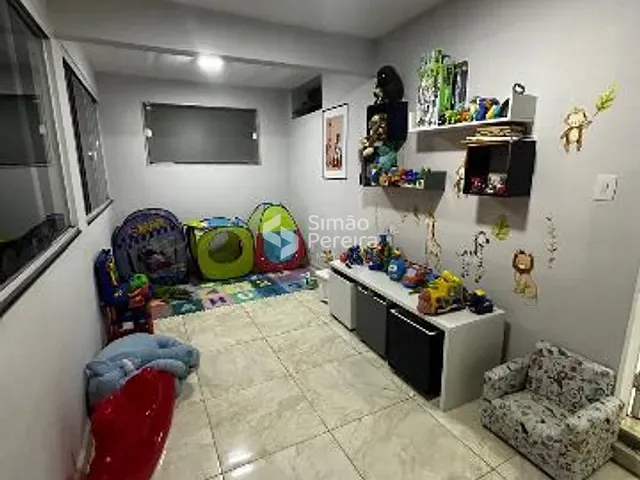 Casa com 500m² 3 quartos e 1 banheiro, à venda, no bairro Purys em Três Rios