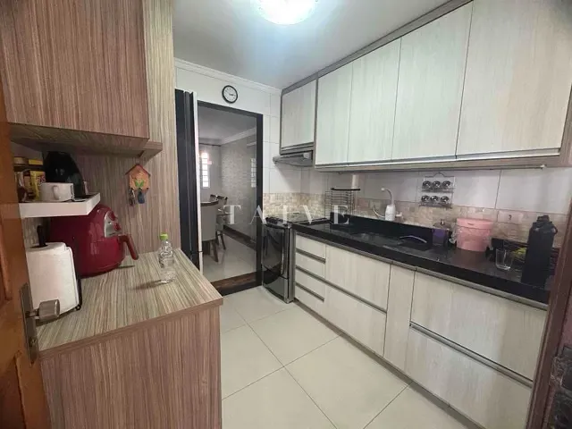 Casa com 293m² 3 quartos e 3 banheiros, à venda, no bairro Leonor em Londrina