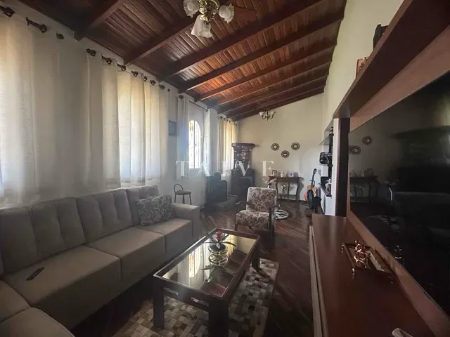 Casa com 293m² 3 quartos e 3 banheiros, à venda, no bairro Leonor em Londrina