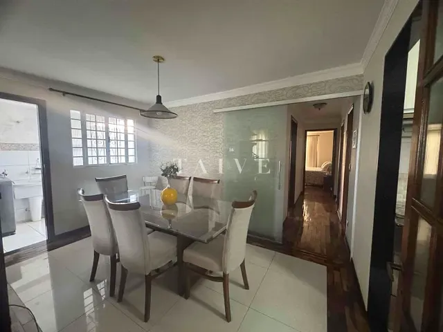 Casa com 293m² 3 quartos e 3 banheiros, à venda, no bairro Leonor em Londrina