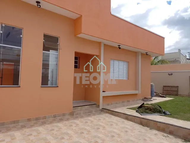 Casa com 180m² 3 quartos e 1 banheiro, à venda, no bairro CECAP em Taubaté
