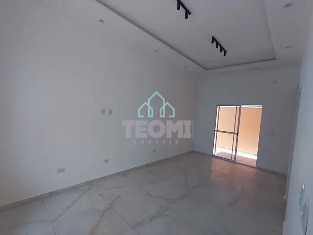 Casa com 180m² 3 quartos e 1 banheiro, à venda, no bairro CECAP em Taubaté
