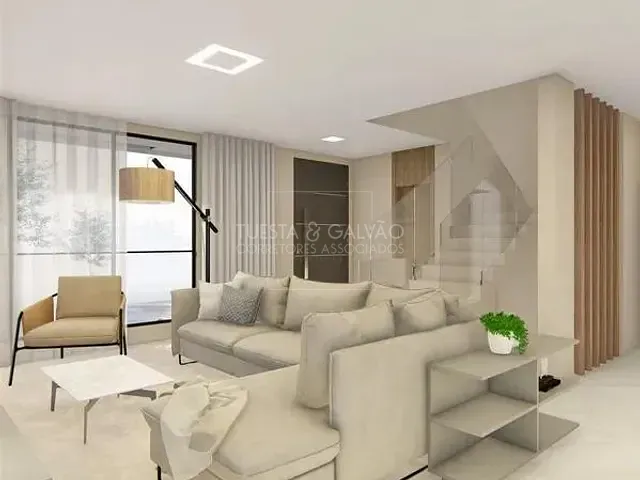 Casa com 266m², à venda, no bairro São Lourenço em Curitiba