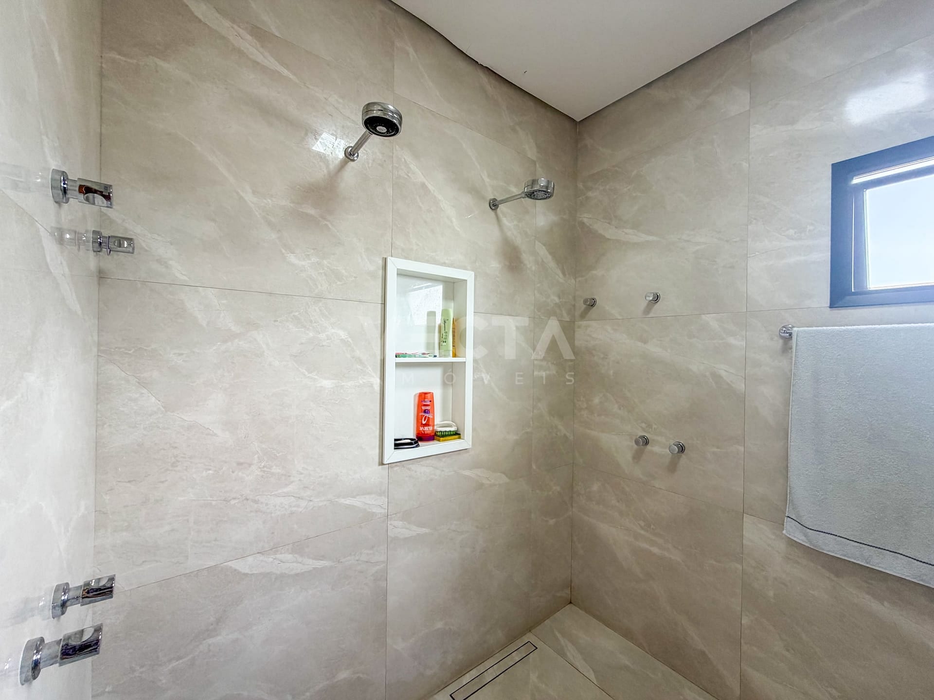 Casa, 3 quartos, 330 m² - Foto 31