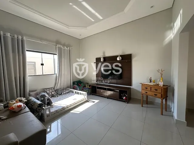 Casa com 368m² 3 quartos e 2 banheiros, à venda, no bairro Boungaville em Araxá