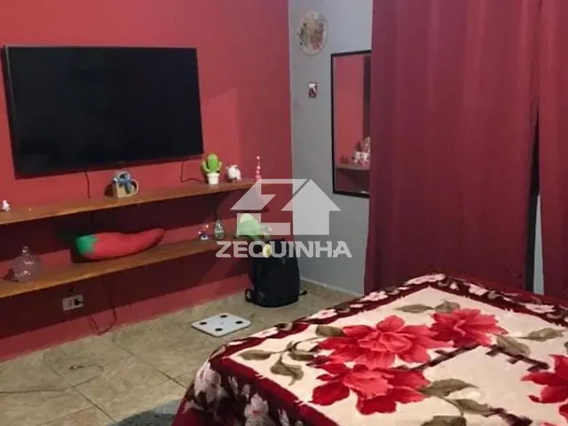 Casa com 250m² 3 quartos e 2 banheiros, à venda, no bairro Jardim Veloso em Osasco