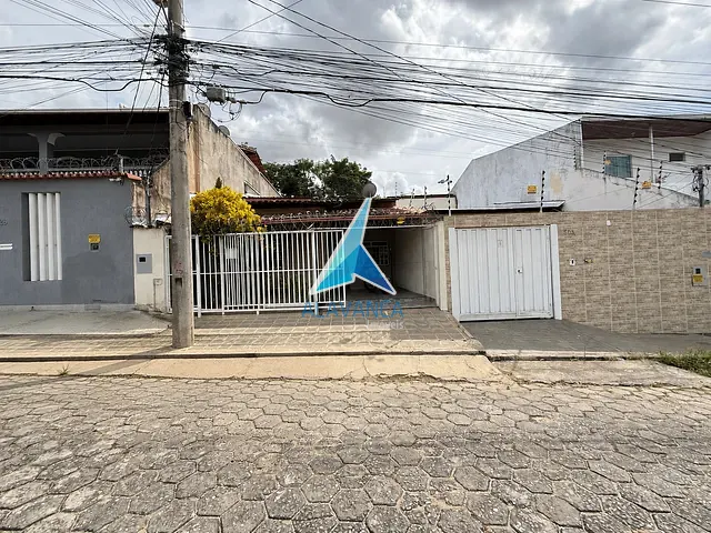 Casa com 119m² 3 quartos e 2 banheiros, para alugar, no bairro Morada do Vale em Governador Valadares