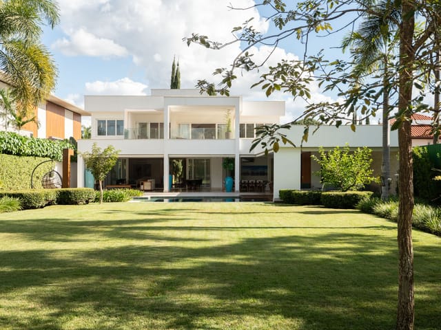 Casa com 1600m² 5 quartos e 9 banheiros, à venda, no bairro Setor de Habitações Individuais Sul em Brasília