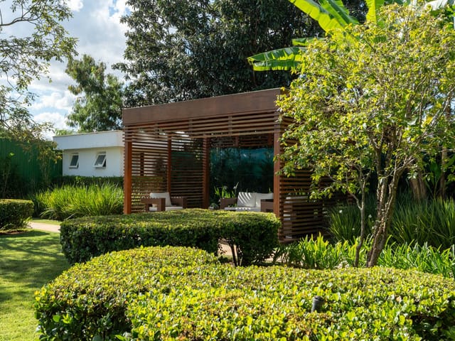 Casa com 1600m² 5 quartos e 9 banheiros, à venda, no bairro Setor de Habitações Individuais Sul em Brasília