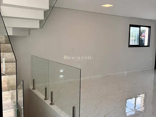 Casa com 420m² 3 quartos e 5 banheiros, à venda, no bairro Jardim São Marcos em Valinhos
