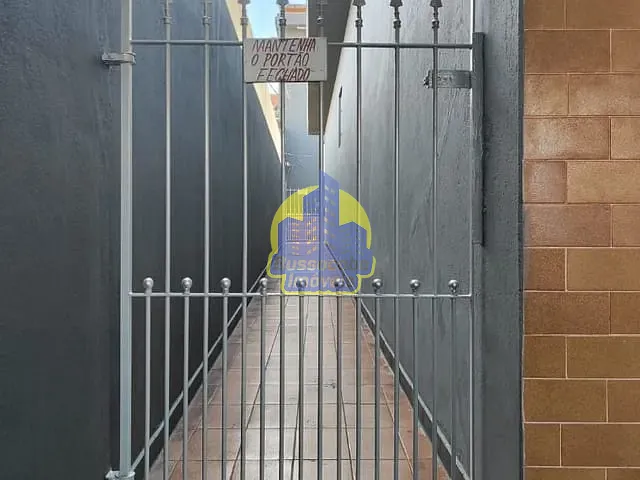Casa com 144m² 3 quartos e 2 banheiros, à venda ou para alugar, no bairro Jardim Veloso em Osasco