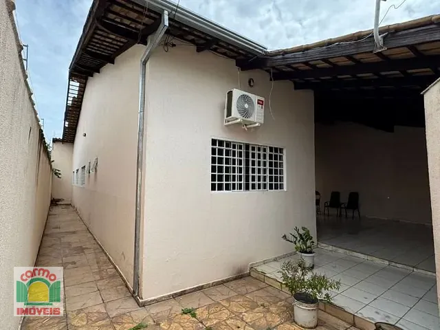 Casa com 357m² 4 quartos e 2 banheiros, à venda, no bairro Jardim Alexandrina em Anápolis