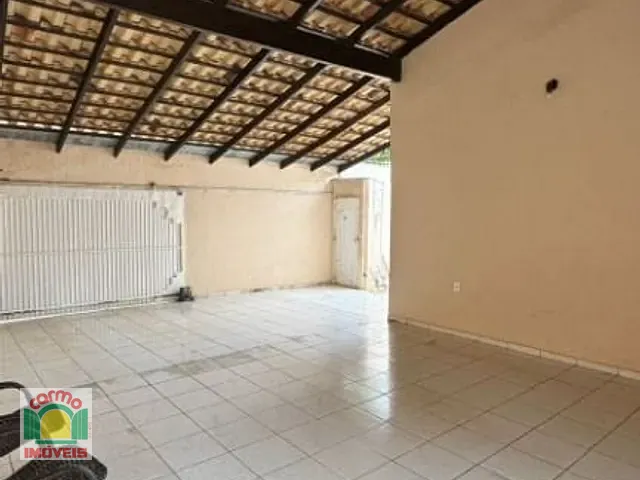 Casa com 357m² 4 quartos e 2 banheiros, à venda, no bairro Jardim Alexandrina em Anápolis