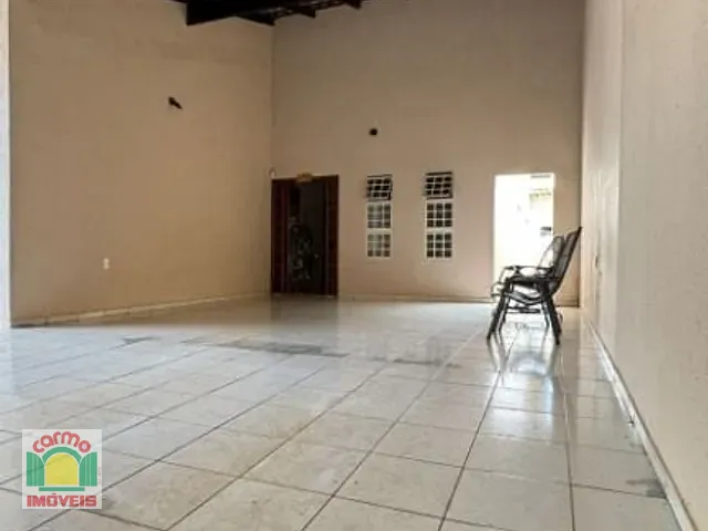 Casa com 357m² 4 quartos e 2 banheiros, à venda, no bairro Jardim Alexandrina em Anápolis