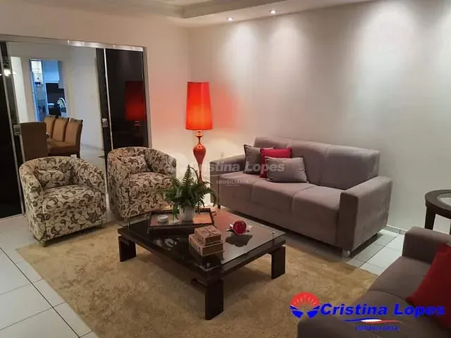 Casa com 277m² 3 quartos e 4 banheiros, à venda, no bairro Fátima em Teresina
