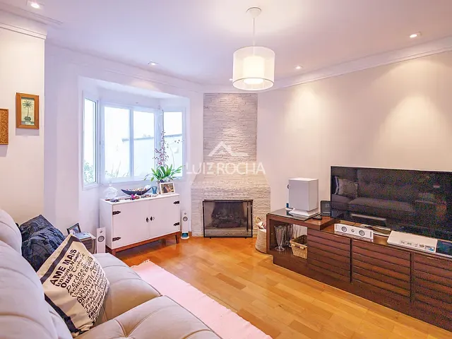 Casa com 160m² 4 quartos e 3 banheiros, à venda, no bairro Granja Viana em Cotia