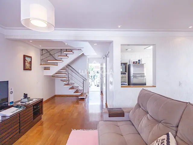 Casa com 160m² 4 quartos e 3 banheiros, à venda, no bairro Granja Viana em Cotia