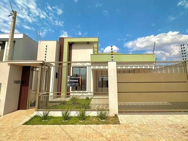 Casa com 250m² 3 quartos e 2 banheiros, à venda, no bairro Residencial Veneza em Nova Mutum