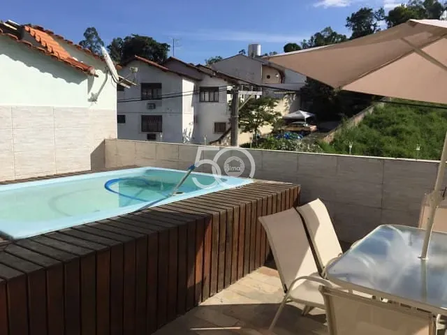Casa 4 quartos e 5 banheiros, à venda, no bairro Freguesia (Jacarepaguá) em Rio de Janeiro