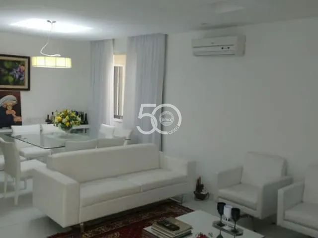 Casa 4 quartos e 5 banheiros, à venda, no bairro Freguesia (Jacarepaguá) em Rio de Janeiro