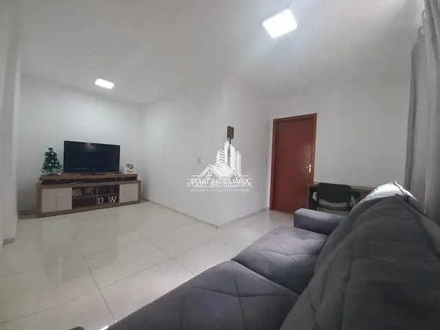 Casa 2 quartos e 2 banheiros, à venda, no bairro Freitas em Pederneiras