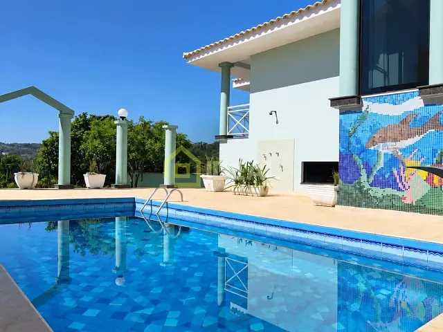 Casa 5 quartos e 6 banheiros, à venda, no bairro Floresta em Concórdia