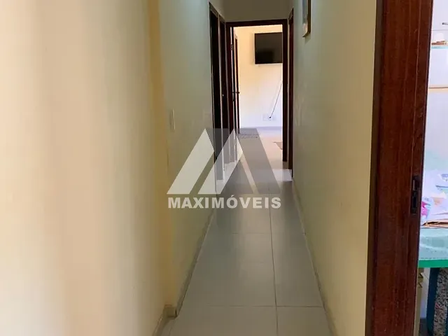 Casa 4 quartos e 2 banheiros, à venda, no bairro São José em Bom Despacho