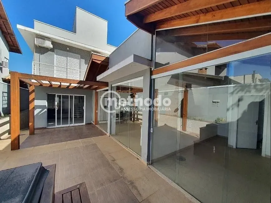 Casa, 3 quartos, 214 m² - Foto 2