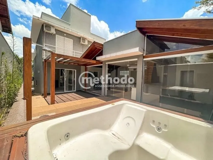 Casa, 3 quartos, 214 m² - Foto 1