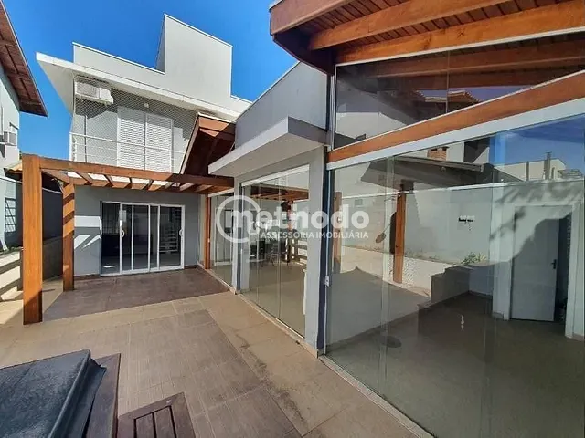 Casa com 250m² 3 quartos e 5 banheiros, à venda, no bairro Parque Rural Fazenda Santa Cândida em Campinas