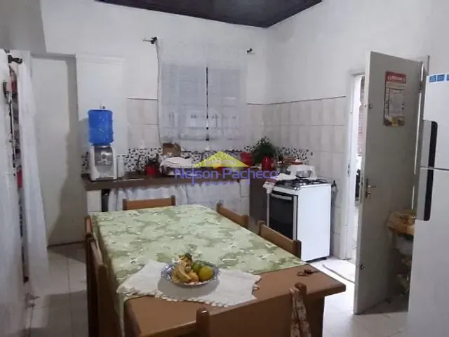 Casa com 250m² 4 quartos e 3 banheiros, à venda, no bairro Centro em Capivari