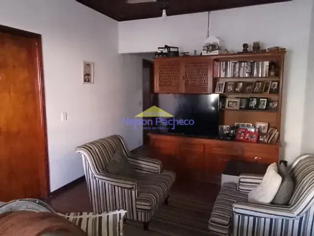 Casa com 250m² 4 quartos e 3 banheiros, à venda, no bairro Centro em Capivari