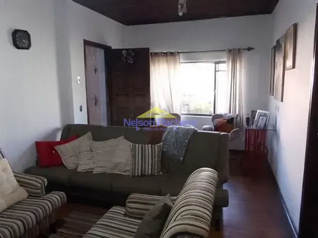 Casa com 250m² 4 quartos e 3 banheiros, à venda, no bairro Centro em Capivari